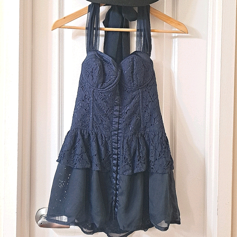 Lace corset top in navy ✨